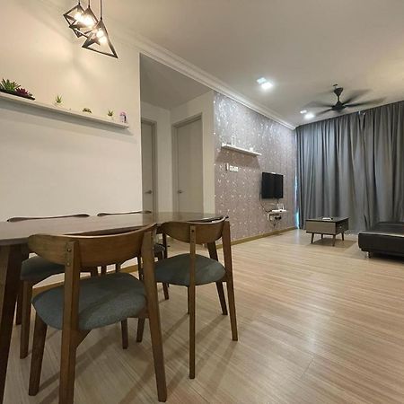 The Wave - Kota Laksamana -- Pool View -- 6 Pax Apartment Malacca Exterior photo