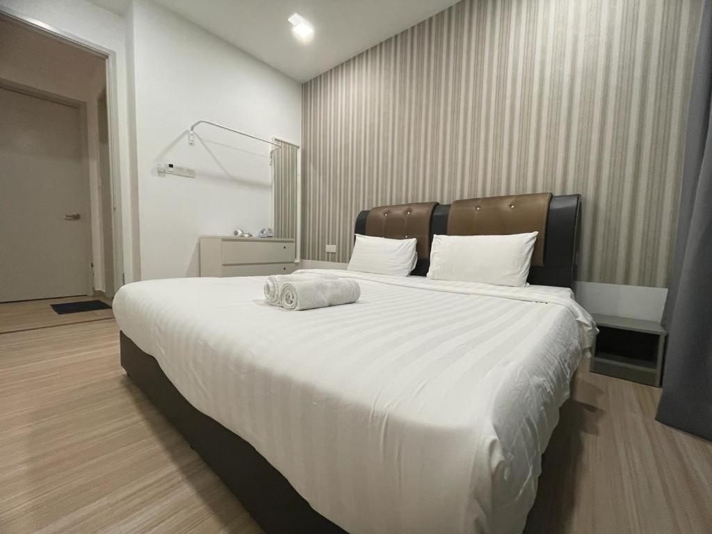 The Wave - Kota Laksamana -- Pool View -- 6 Pax Apartment Malacca Exterior photo